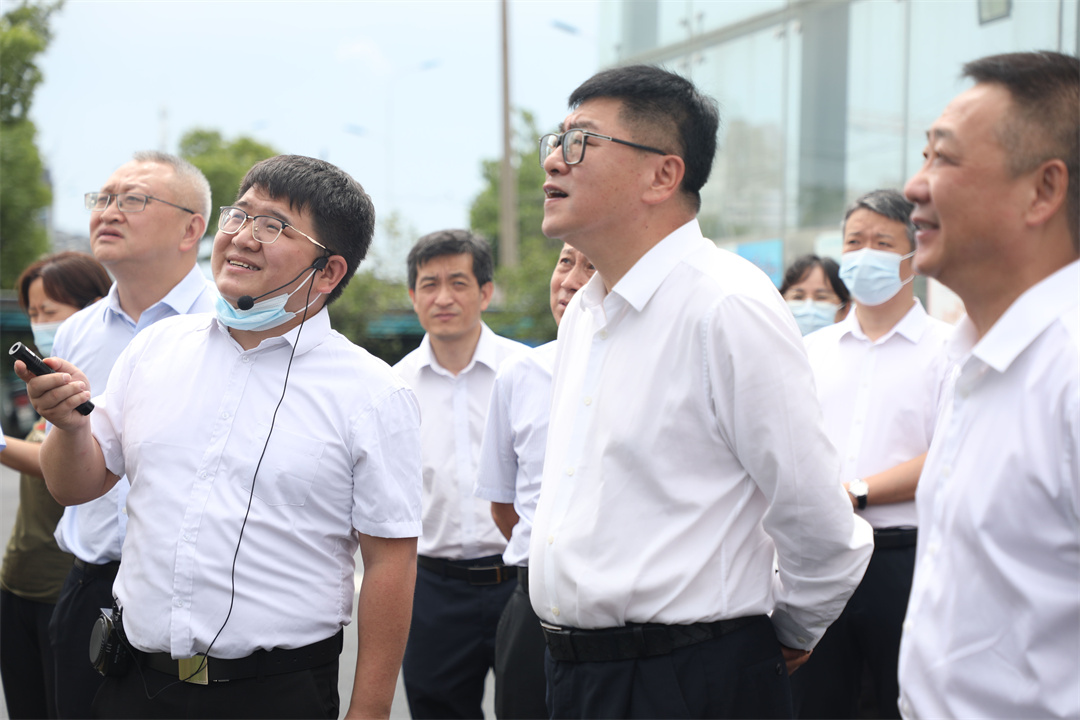 劉家強一行在清溪凈水廠調(diào)研